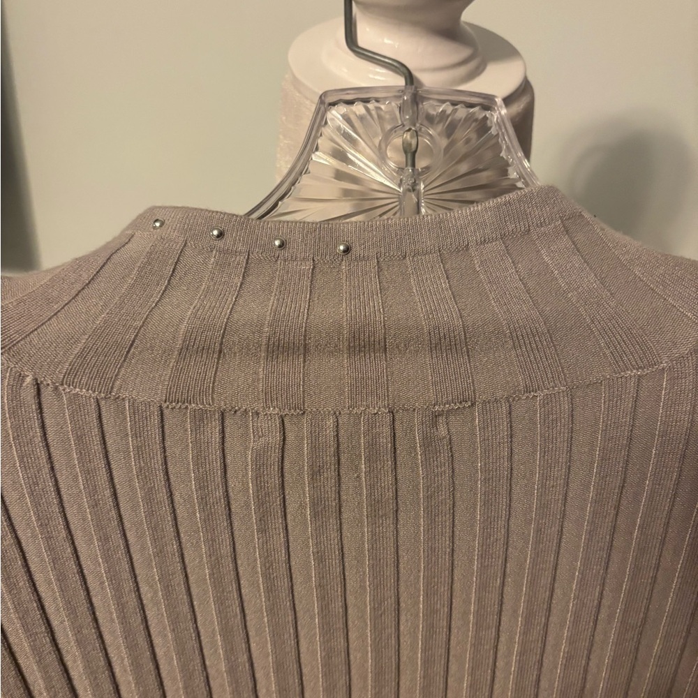 Fontana Gray Ribbed Knit Sweater - Picture 8 of 8